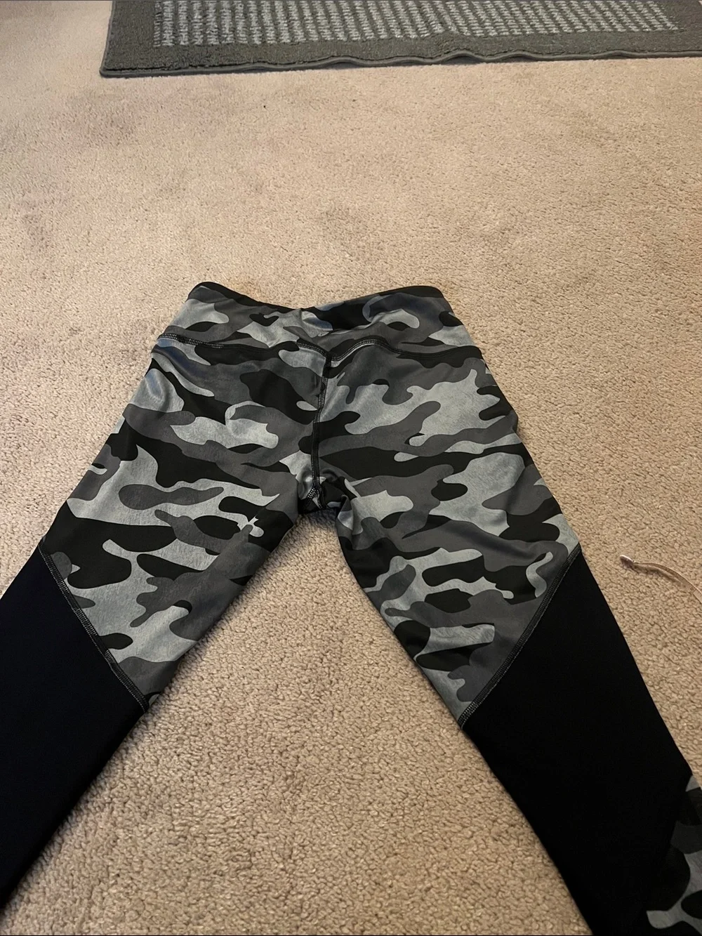 90 Degree By Reflex Women's Grey & Black Camo Jeggings activewear